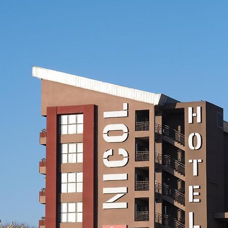 The Nicol Hotel Bedfordview Йоханесбург Екстериор снимка