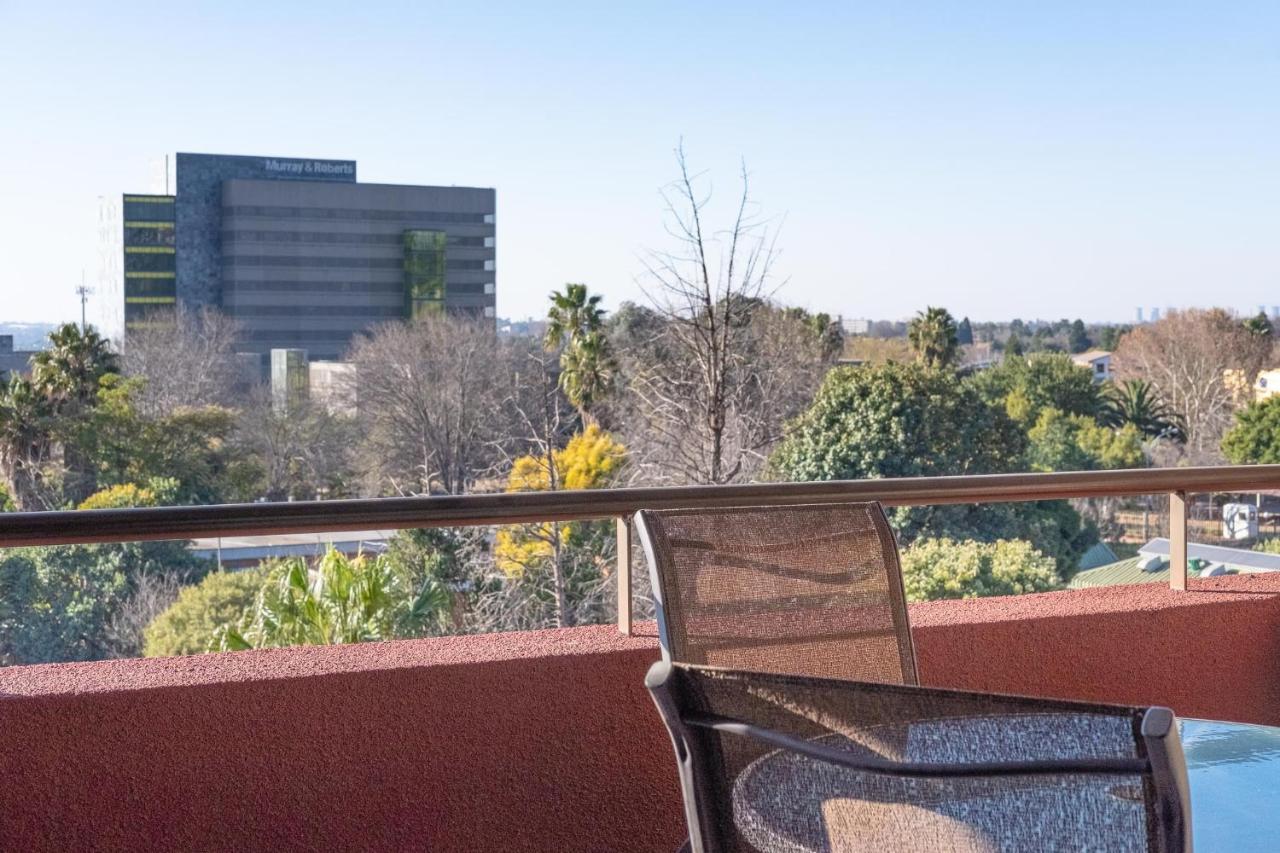 The Nicol Hotel Bedfordview Йоханесбург Екстериор снимка