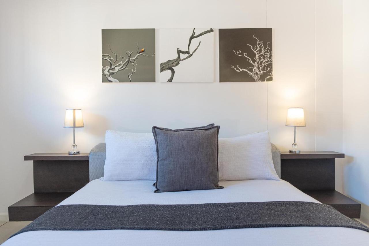 The Nicol Hotel Bedfordview Йоханесбург Екстериор снимка
