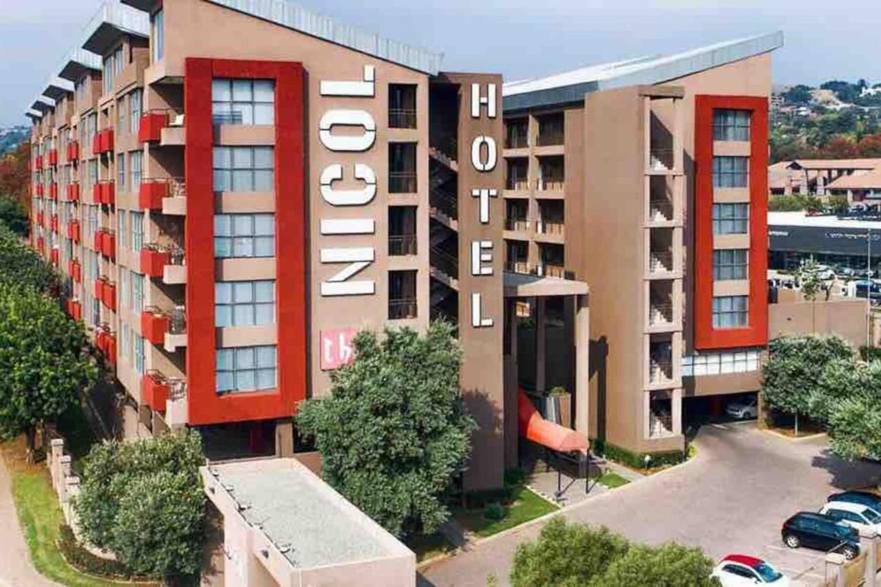 The Nicol Hotel Bedfordview Йоханесбург Екстериор снимка